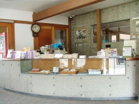 沼の家　店内